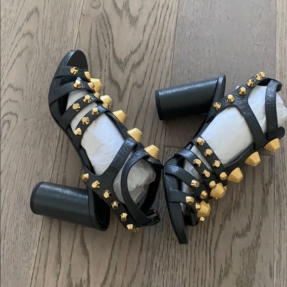 ❌SOLD❌ Balenciaga Giant Gold Studded Arena Heels - Picture 4 of 8